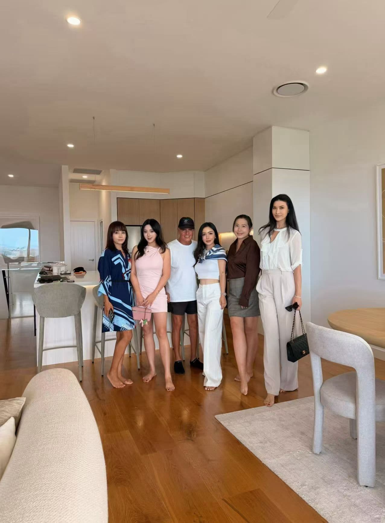 Oceano Realty team together