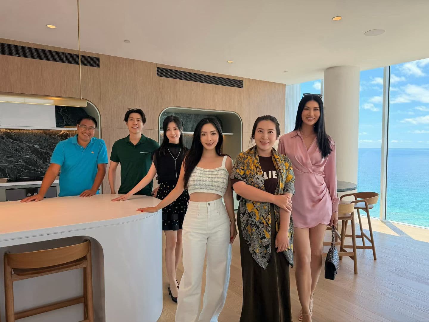 Oceano Realty team together